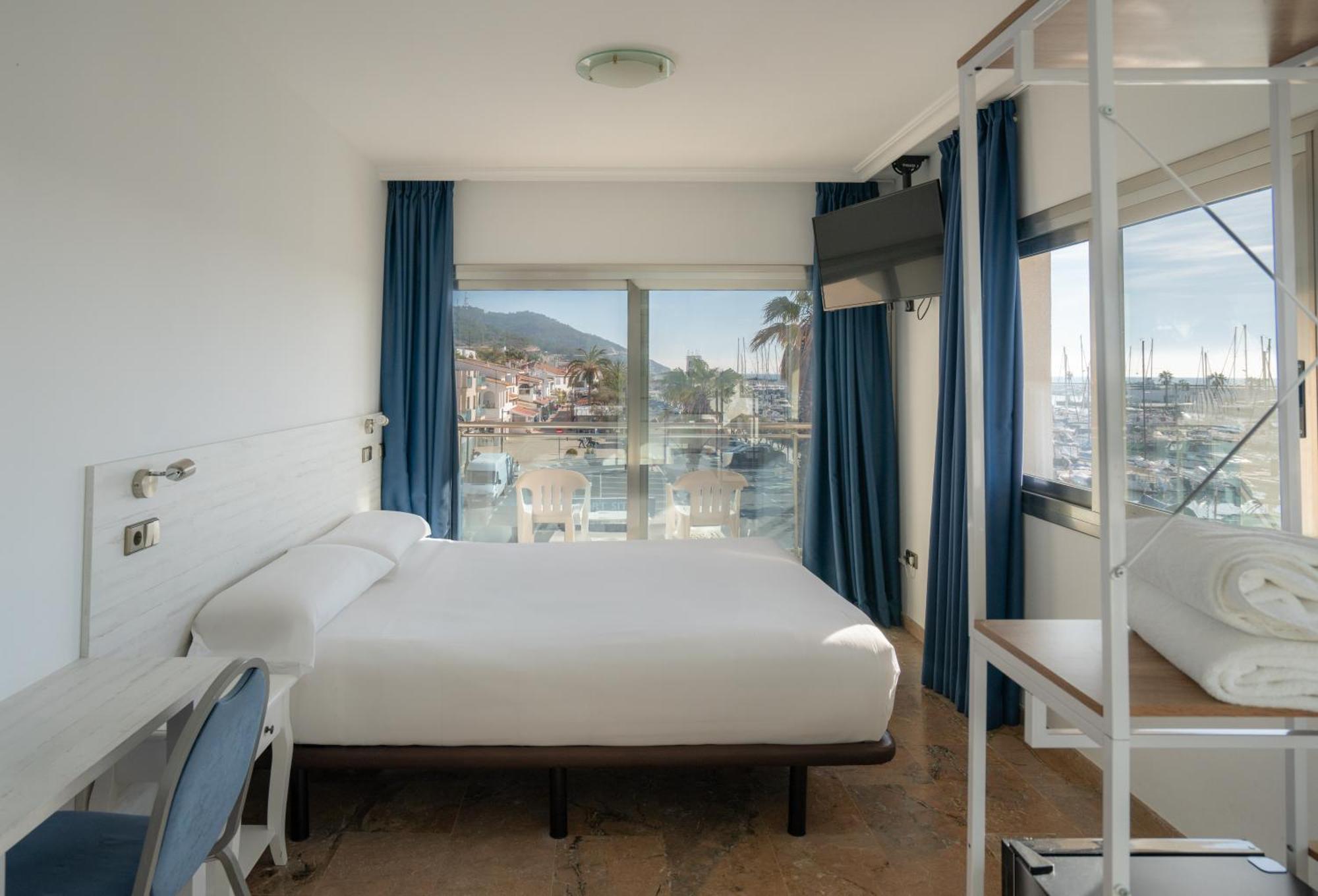 Double or Twin Room terrace Marina Views 1,1758273555:JPEG
