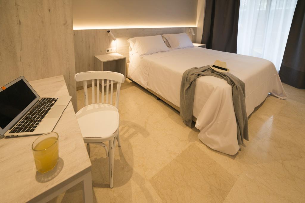 Three-Bedroom Apartment,414809010:JPEG